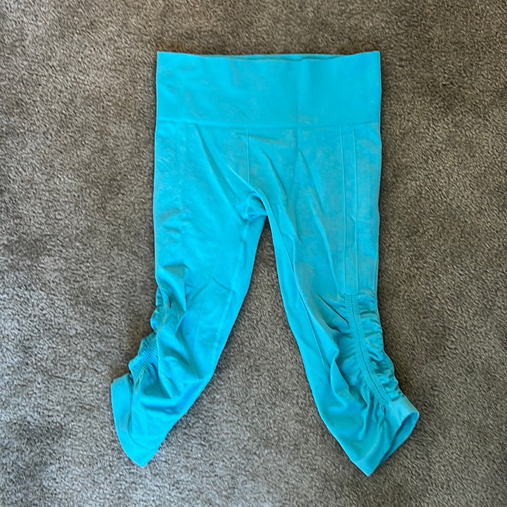 Bright blue crop lululemon leggings